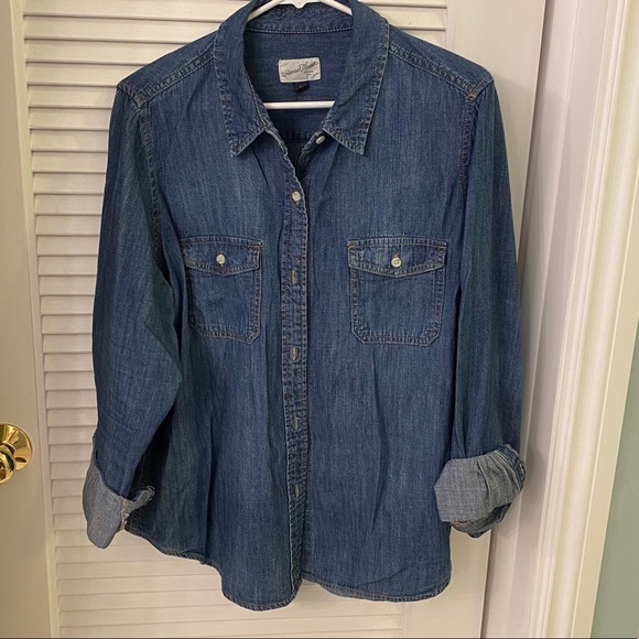 Universal Thread Tops - Women's Denim Button-Down Shirt - Universal Thread